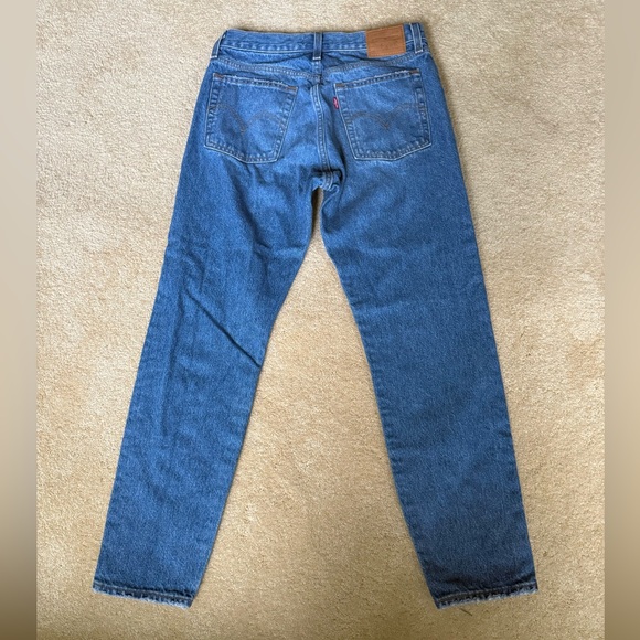 Levi’s wedgie jeans with distressing medium wash size 28 - Picture 3 of 10